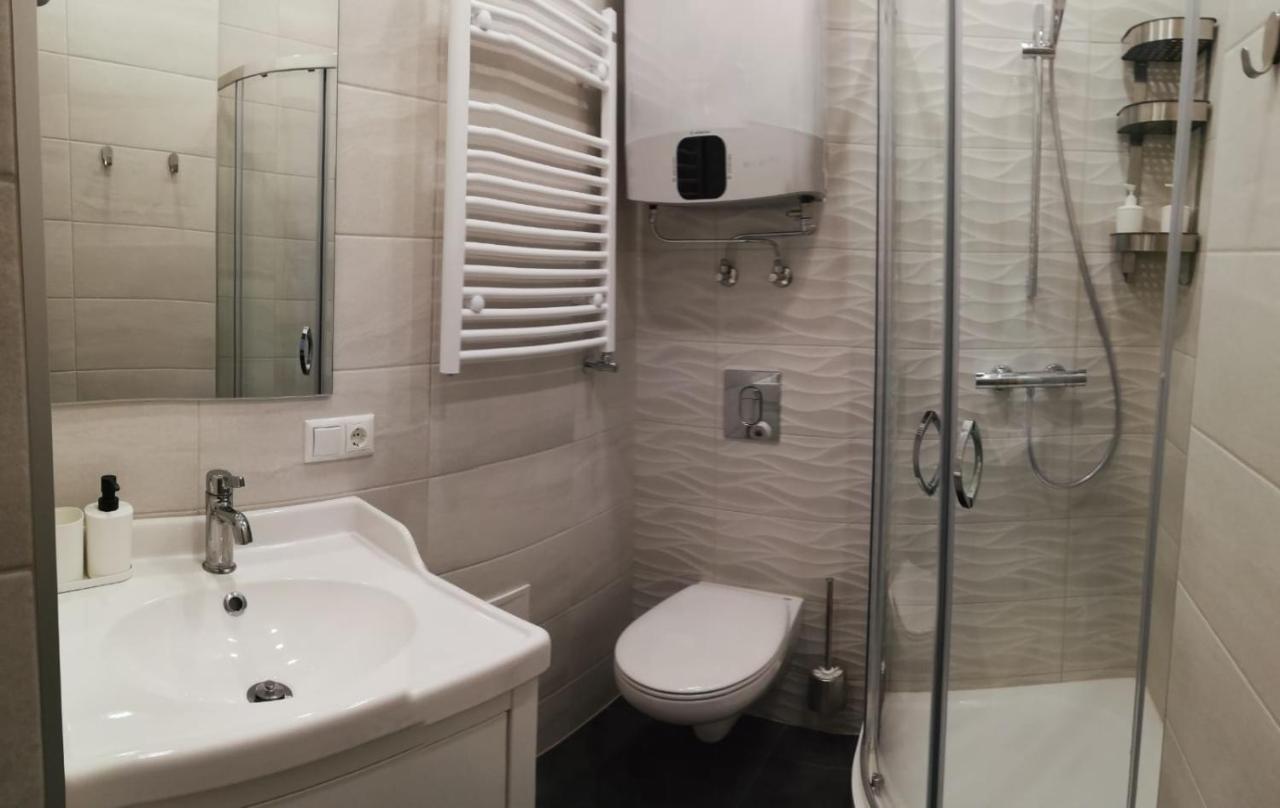 Historic Apartment With Wooden Floors In The Hearth Of Old-Town Рига Екстер'єр фото